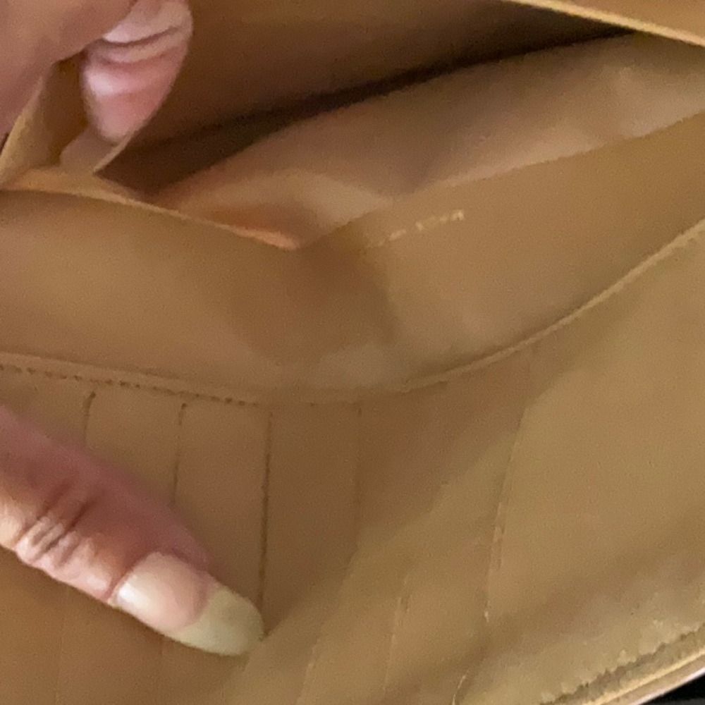 Chanel Beige Leather Wallet - Picture 7 of 16